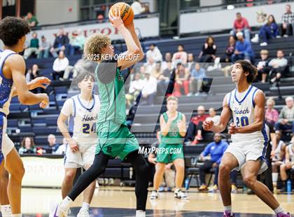Thumbnail 3 in Chattahoochee vs. Roswell (GHSA 5A Regional Playoff) photogallery.