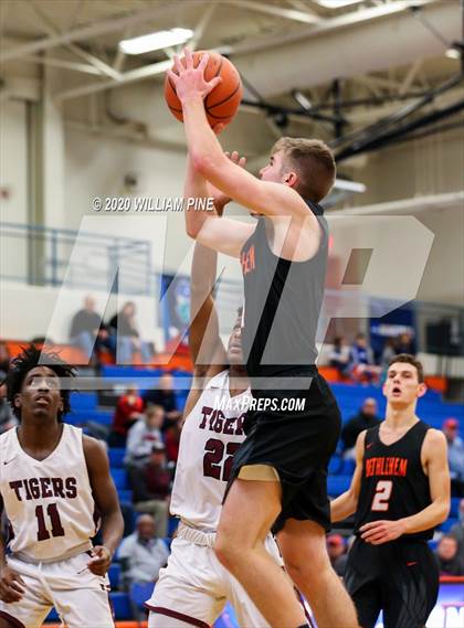 Thumbnail 3 in Kingston vs. Bethlehem Central (Officials vs Cancer Tournament) photogallery.
