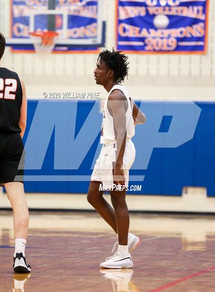 Thumbnail 3 in Kingston vs. Bethlehem Central (Officials vs Cancer Tournament) photogallery.