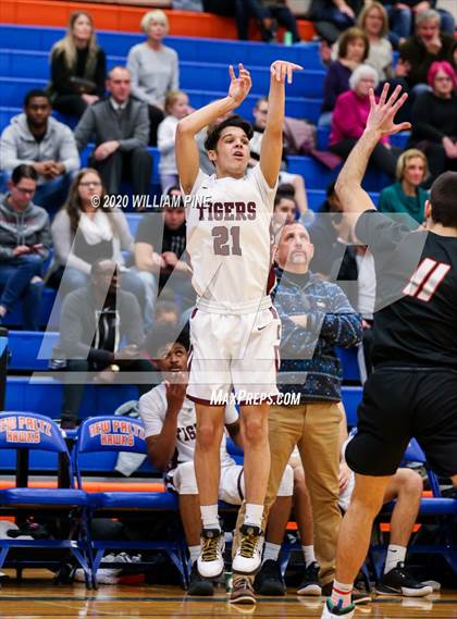 Thumbnail 2 in Kingston vs. Bethlehem Central (Officials vs Cancer Tournament) photogallery.