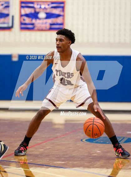 Thumbnail 1 in Kingston vs. Bethlehem Central (Officials vs Cancer Tournament) photogallery.