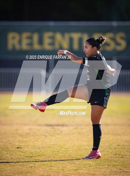 Thumbnail 3 in Edison vs. Ontario Christian (CIF SS D1 Round 2) photogallery.