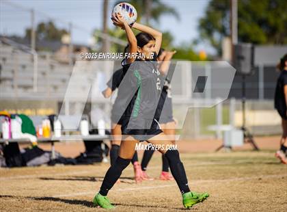 Thumbnail 3 in Edison vs. Ontario Christian (CIF SS D1 Round 2) photogallery.