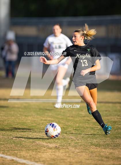 Thumbnail 2 in Edison vs. Ontario Christian (CIF SS D1 Round 2) photogallery.