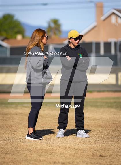 Thumbnail 3 in Edison vs. Ontario Christian (CIF SS D1 Round 2) photogallery.