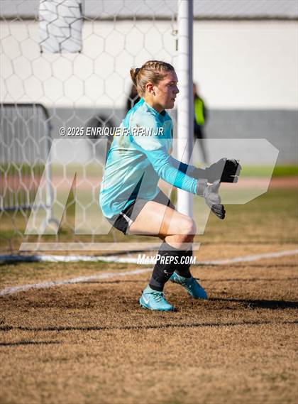 Thumbnail 2 in Edison vs. Ontario Christian (CIF SS D1 Round 2) photogallery.