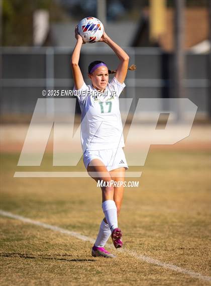 Thumbnail 3 in Edison vs. Ontario Christian (CIF SS D1 Round 2) photogallery.