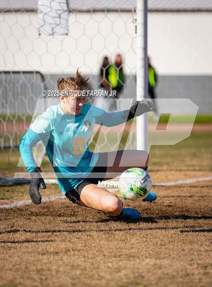 Thumbnail 2 in Edison vs. Ontario Christian (CIF SS D1 Round 2) photogallery.
