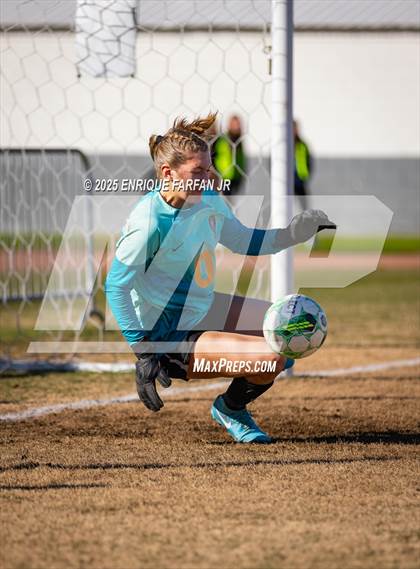 Thumbnail 1 in Edison vs. Ontario Christian (CIF SS D1 Round 2) photogallery.