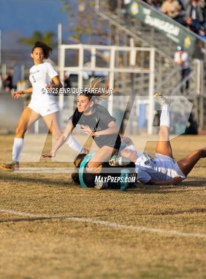 Thumbnail 2 in Edison vs. Ontario Christian (CIF SS D1 Round 2) photogallery.