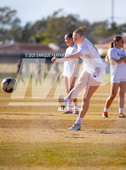 Thumbnail 2 in Edison vs. Ontario Christian (CIF SS D1 Round 2) photogallery.