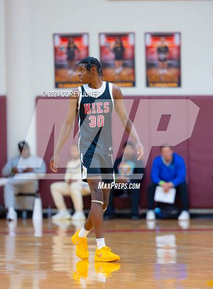 Thumbnail 3 in Newton vs Holy Innocents Episcopal (Hard In The Paint Classic) photogallery.