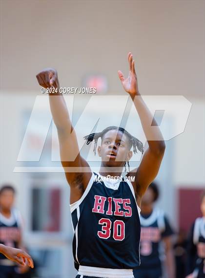 Thumbnail 2 in Newton vs Holy Innocents Episcopal (Hard In The Paint Classic) photogallery.