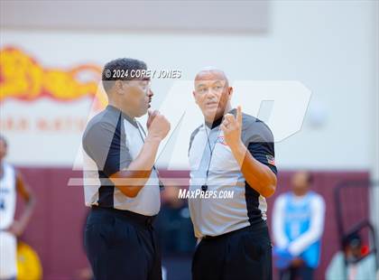 Thumbnail 2 in Newton vs Holy Innocents Episcopal (Hard In The Paint Classic) photogallery.