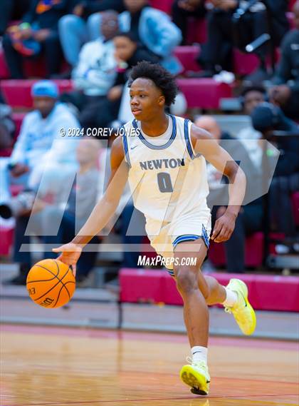 Thumbnail 3 in Newton vs Holy Innocents Episcopal (Hard In The Paint Classic) photogallery.