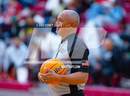 Thumbnail 1 in Newton vs Holy Innocents Episcopal (Hard In The Paint Classic) photogallery.