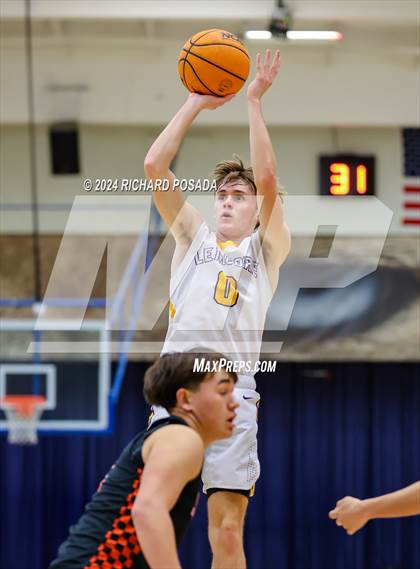 Thumbnail 1 in Lemoore vs. Selma photogallery.