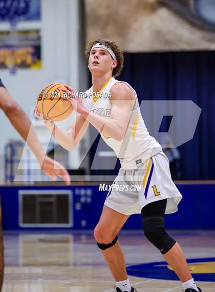 Thumbnail 2 in Lemoore vs. Selma photogallery.