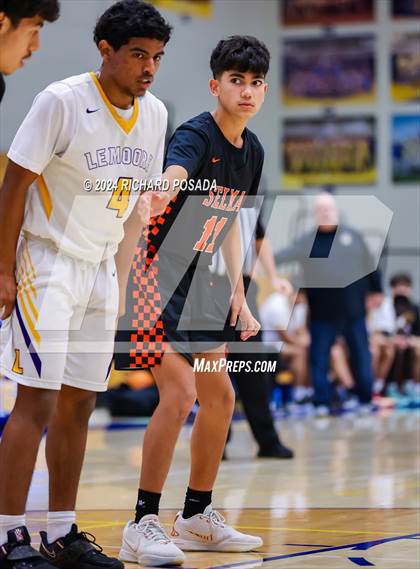 Thumbnail 2 in Lemoore vs. Selma photogallery.