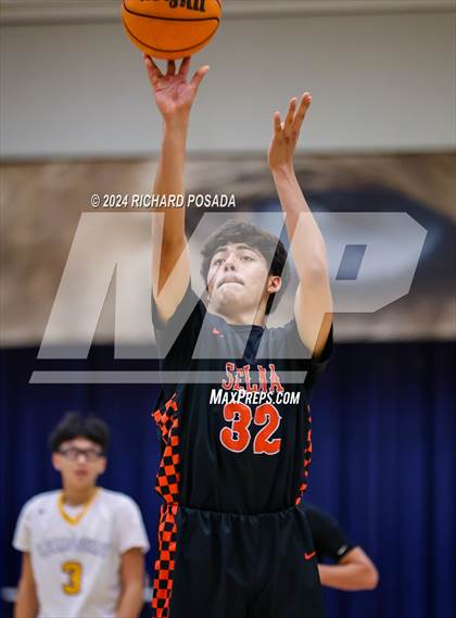Thumbnail 2 in Lemoore vs. Selma photogallery.