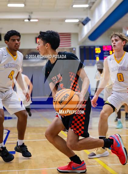 Thumbnail 3 in Lemoore vs. Selma photogallery.