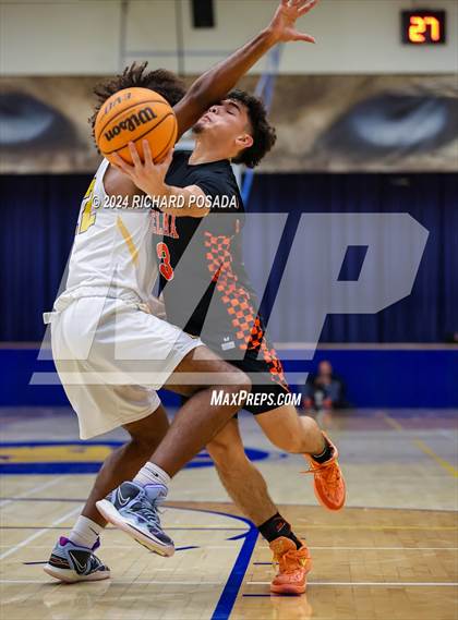 Thumbnail 3 in Lemoore vs. Selma photogallery.