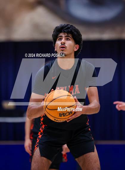 Thumbnail 3 in Lemoore vs. Selma photogallery.