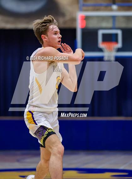 Thumbnail 1 in Lemoore vs. Selma photogallery.
