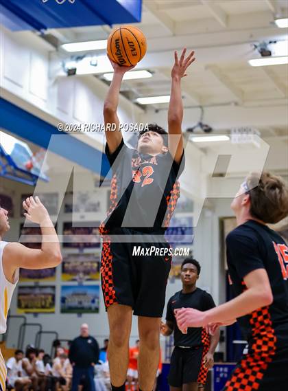 Thumbnail 3 in Lemoore vs. Selma photogallery.