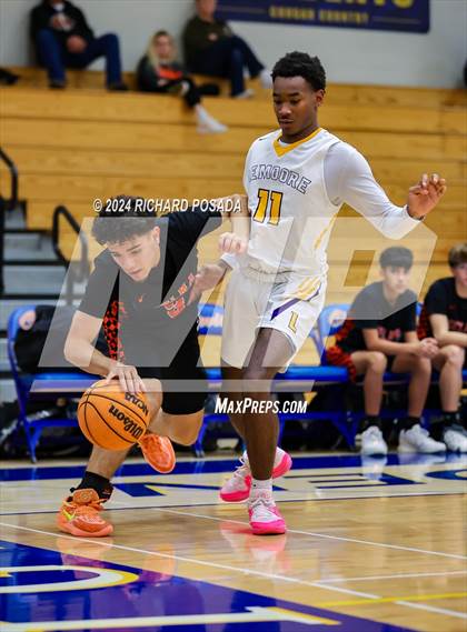 Thumbnail 1 in Lemoore vs. Selma photogallery.