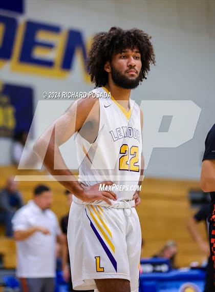 Thumbnail 3 in Lemoore vs. Selma photogallery.