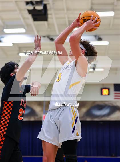 Thumbnail 2 in Lemoore vs. Selma photogallery.
