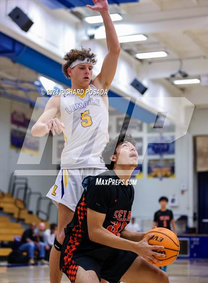 Thumbnail 3 in Lemoore vs. Selma photogallery.