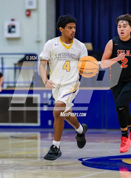 Thumbnail 3 in Lemoore vs. Selma photogallery.