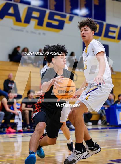 Thumbnail 1 in Lemoore vs. Selma photogallery.