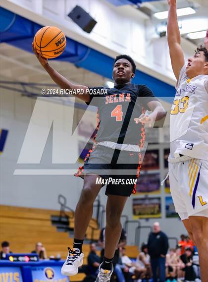 Thumbnail 2 in Lemoore vs. Selma photogallery.