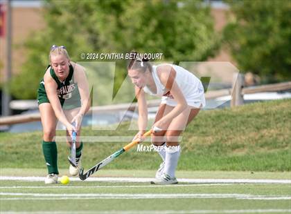 Thumbnail 3 in Regis Jesuit vs Smoky Hill photogallery.