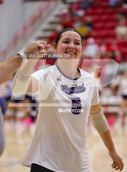 Thumbnail 3 in Merkel @ Jim Ned photogallery.