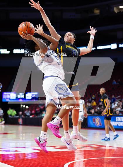 Thumbnail 1 in Bellevue West vs. Bellevue East (NSAA Class A Quarterfinal) photogallery.
