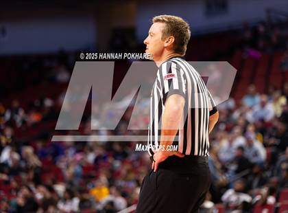 Thumbnail 2 in Bellevue West vs. Bellevue East (NSAA Class A Quarterfinal) photogallery.