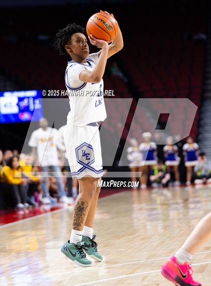 Thumbnail 2 in Bellevue West vs. Bellevue East (NSAA Class A Quarterfinal) photogallery.