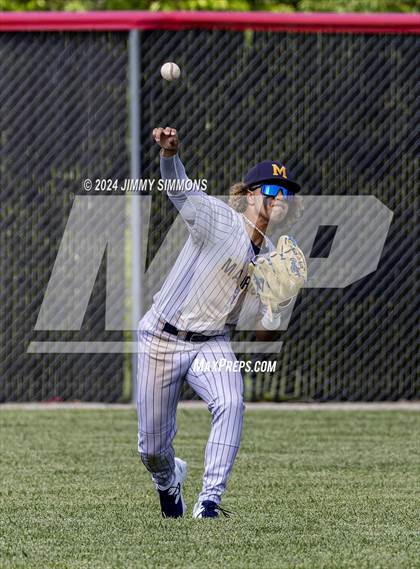 Thumbnail 1 in Marion vs. Mascoutah (Class 3A Sectional Semifinals) photogallery.