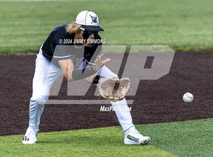 Thumbnail 3 in Marion vs. Mascoutah (Class 3A Sectional Semifinals) photogallery.