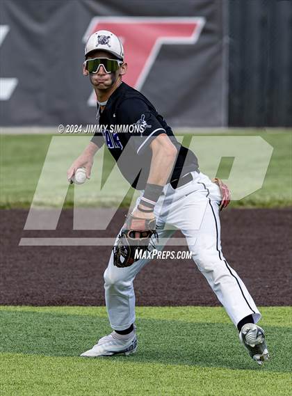 Thumbnail 1 in Marion vs. Mascoutah (Class 3A Sectional Semifinals) photogallery.