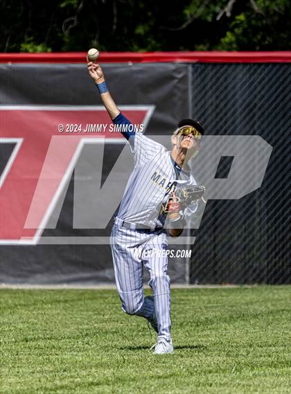 Thumbnail 2 in Marion vs. Mascoutah (Class 3A Sectional Semifinals) photogallery.
