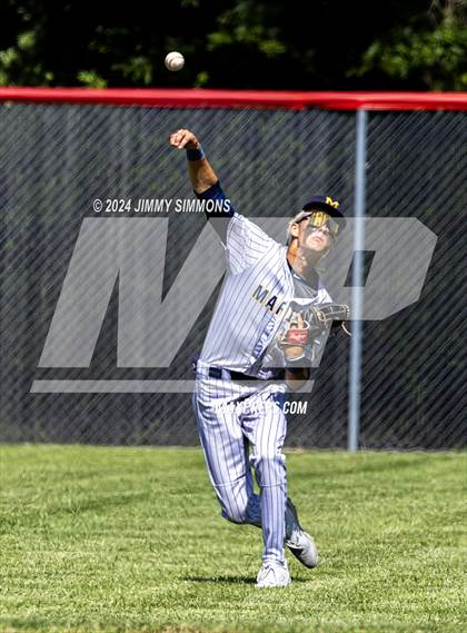 Thumbnail 3 in Marion vs. Mascoutah (Class 3A Sectional Semifinals) photogallery.