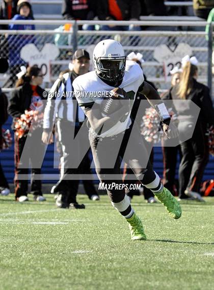 Thumbnail 2 in Elmont Memorial vs. Carey (Section 8 Conference II Semifinal) photogallery.