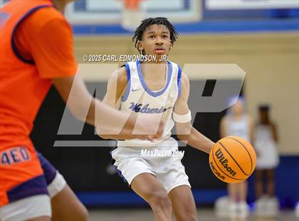 Thumbnail 1 in Blackman @ LaVergne photogallery.