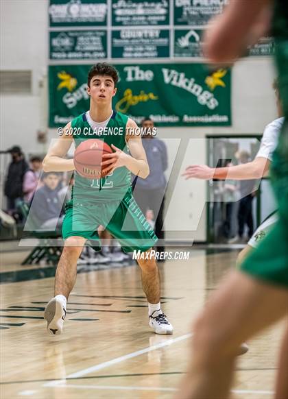 Thumbnail 2 in Woodgrove @ Loudoun Valley photogallery.