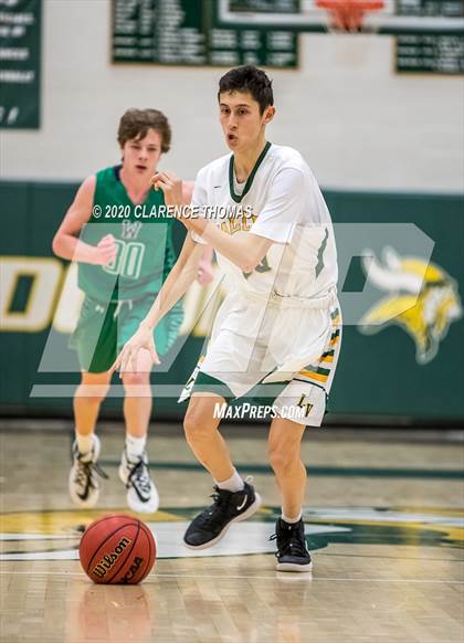 Thumbnail 3 in Woodgrove @ Loudoun Valley photogallery.